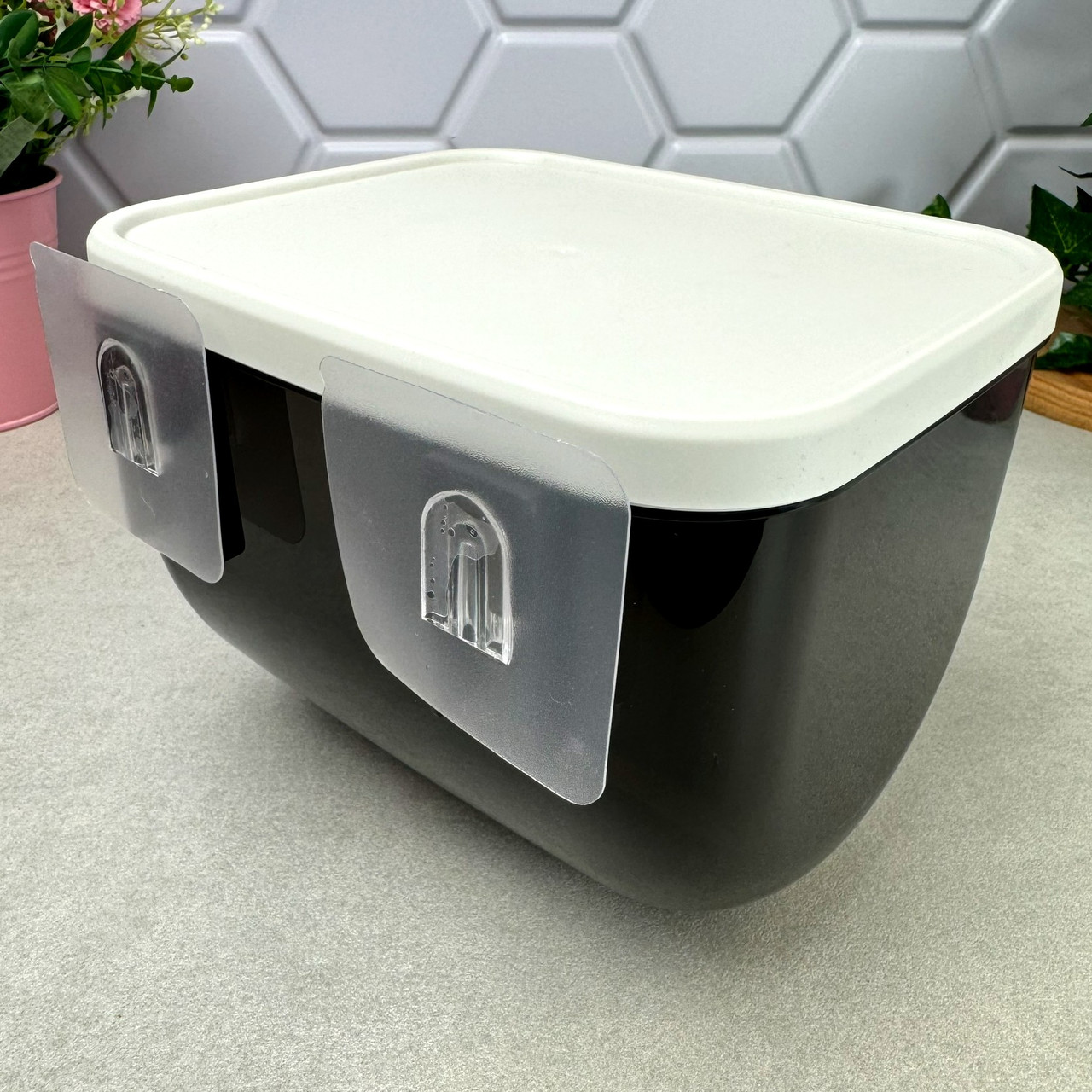 Тримач для туалетного паперу з майданчиком для гаджетів Коричневий Алеана