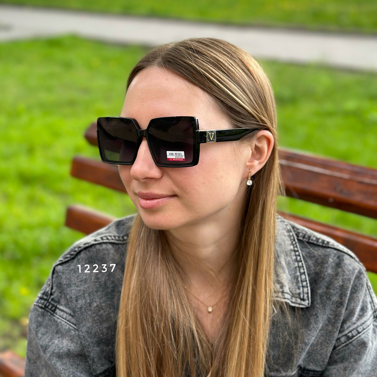 Сонцезахисні окуляри чорні, лінза polarized
