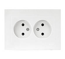 Розетка подвійна без заземлення біла  KARELL