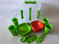 Набір посуду для пікніка пластиковий на 12 персон (73 предмети: тарілки, ложки, виделки, склянки)