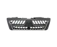 Решітка радіатора Mitsubishi Pajero III 2003-2006 хром./сірий металік без емблеми