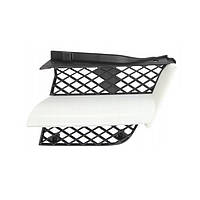 Решітка радіатора Mitsubishi Outlander 2003-2009 лев. без емблеми