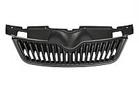 Решітка радіатора Skoda Fabia/Roomster 2010-2014 нижн.рант-черн. без емблеми