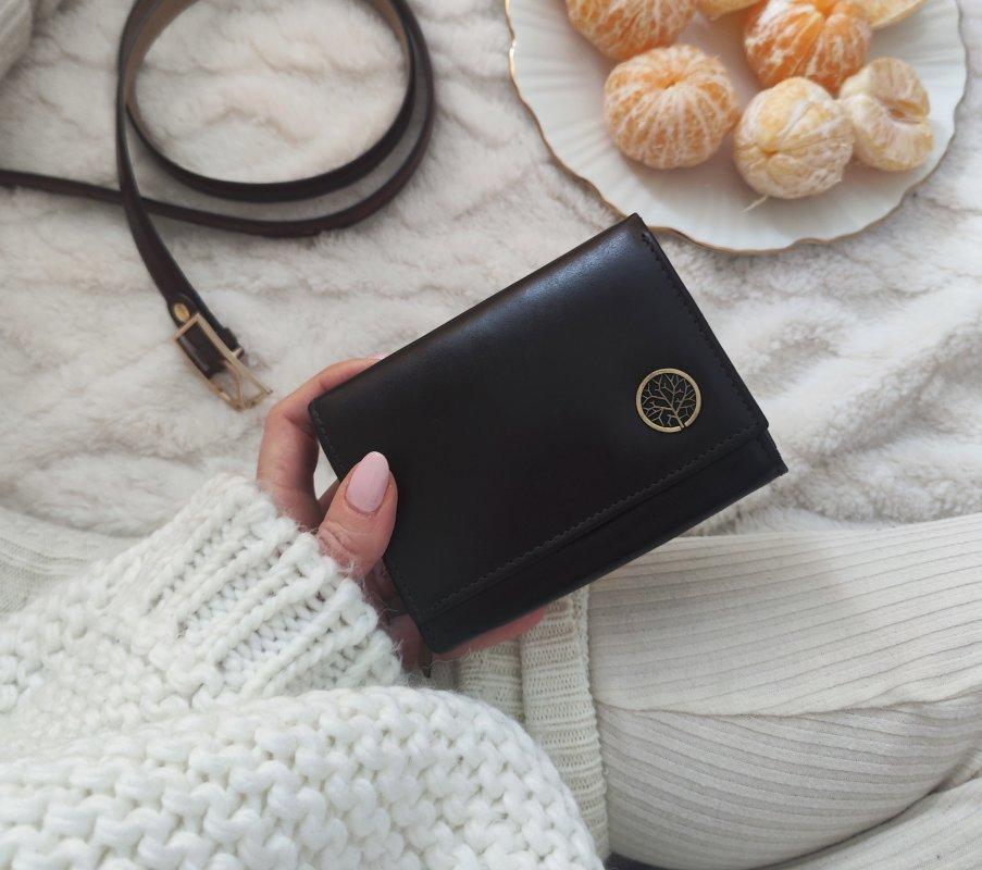 Жіночий шкіряний гаманець Betlewski з RFID 13 х 9,2 х 3,8 (BPD-BF-11) - чорний