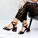 Жіночі стильні сучасні глянсові босоніжки LUX на зручному підборі колыр Чорний взуття жіноче, фото 2