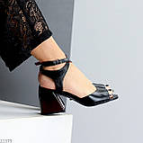 Жіночі стильні сучасні глянсові босоніжки LUX на зручному підборі колыр Чорний взуття жіноче, фото 10