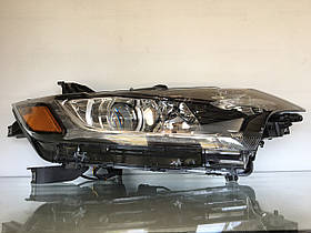 Фара Mitsubishi Outlander (Мітсубіші Аутлендер) 2016 галоген з ДХО 1 лінза права 8301C980