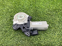 Мотор замка дверей AUDI A8 D4 4 2011 перед. прав. (б/у)