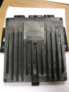 Блок керування двигуна renault scenic megane 1.5