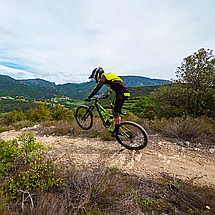 Велошолом шолом для велосипеда Urge Archi-Enduro сріблясто жовтогарячо-білий XS (53-54 см), фото 4