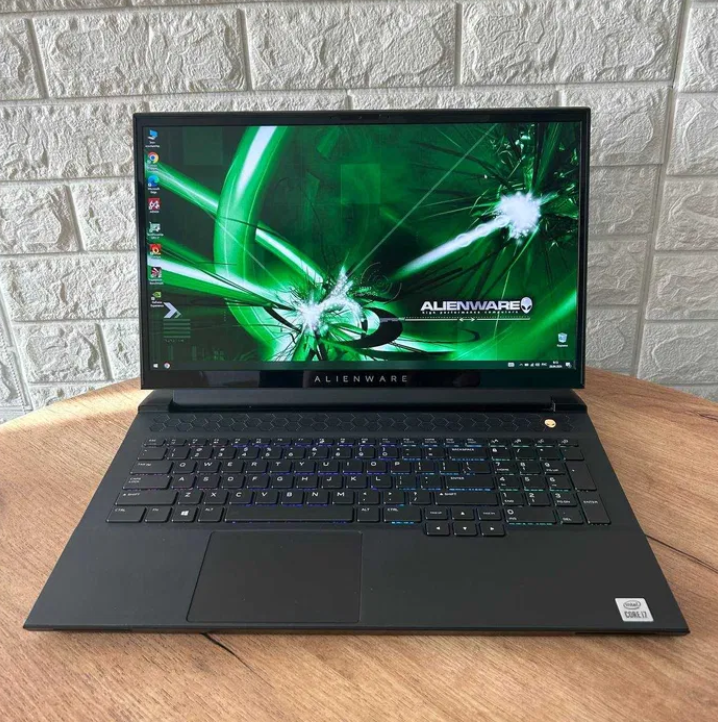 Ноутбук Dell Alienware m17 R4 144Hz i7 10870H 32Gb SSD 512Gb+SSD 1Tb RTX 3080 Б/В