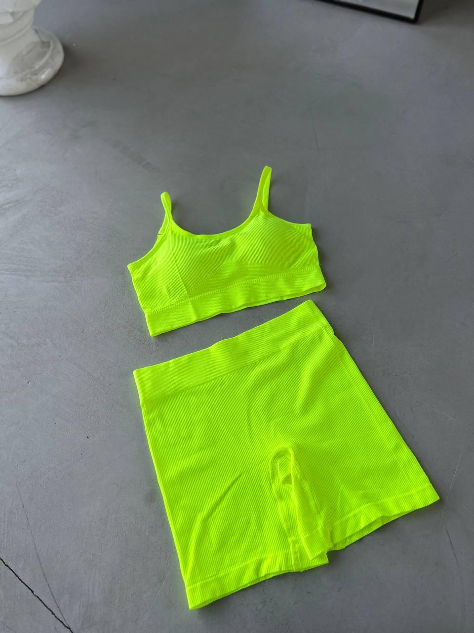Яскравий одяг жіночий для спорту. Костюми для фітнесу. Комплект шорти топ для тренувань. Розмір універсал., фото 1