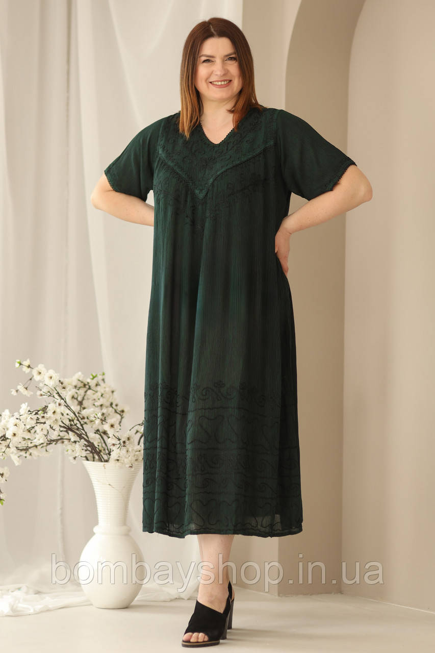 Легка літня темно-зелена сукня вільного крою FREE SIZE (на ОГ120-130 см) з вишивкою спереду №618-5