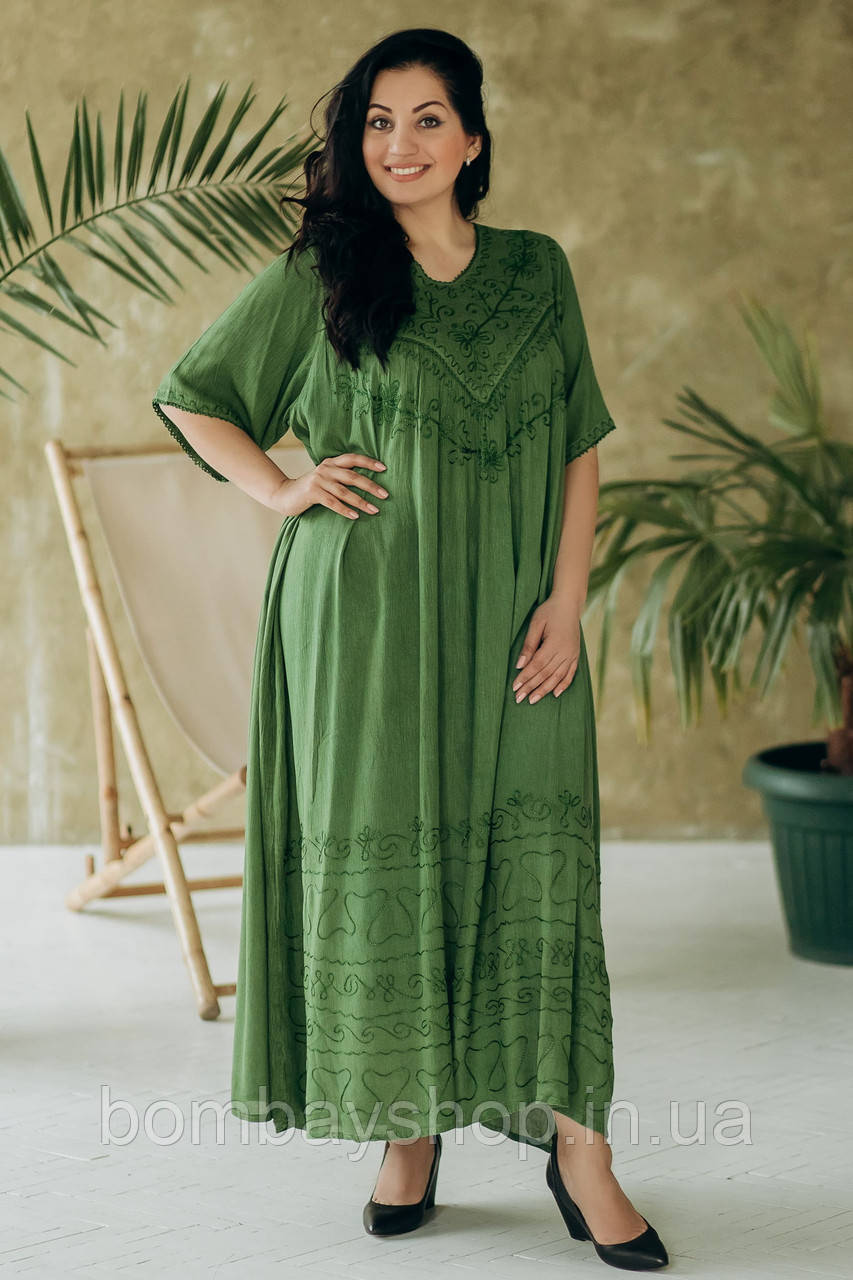 Легка літня зелена сукня вільного крою FREE SIZE (на ОГ 120-130 см) з вишивкою спереду №618-9