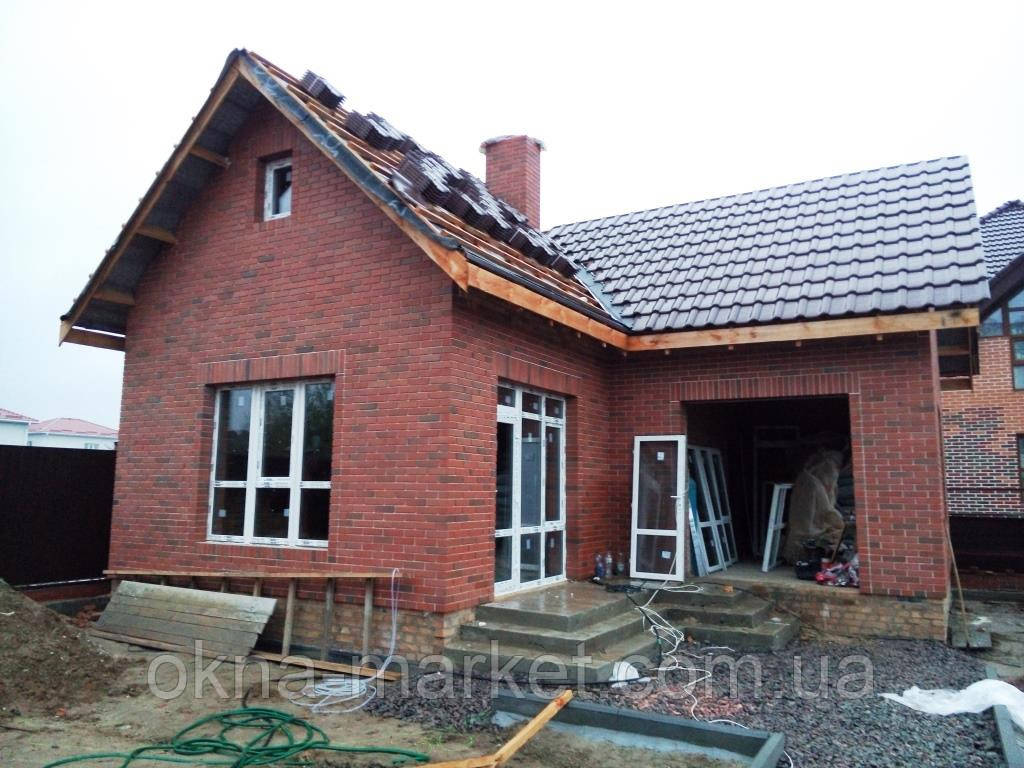 Пластикові вікна і двері для котеджу – гарантія тепла і затишку