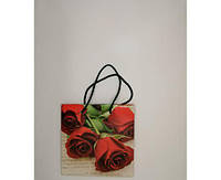 Пакет подарочный 160*160*80 Красные розы арт 162