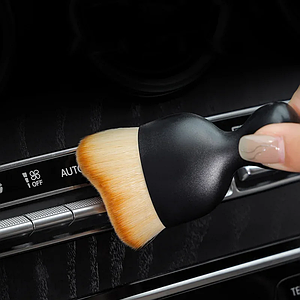 Щітка для прибирання салону, пензлик для прибирання панелі салону, щіточка для очищення кнопок і вентиляціїКод 00-0315