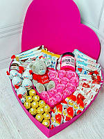 Подарочный бокс с конфетами, мишкой тедди и мыльными розами, Подарочная коробка со сладостями для девушки