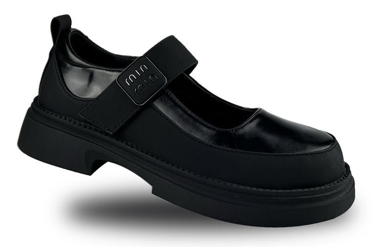 Туфлі чорні для дівчинки з ремінцем, розміри 31 (19,5 см), 32 (20,5 см), 33 (21 см), 36 (22,8 см)