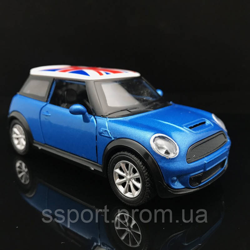 Металева інерційна машинка Mini Cooper S із британським прапором. Модель автомобіля Mini Cooper S 1:32