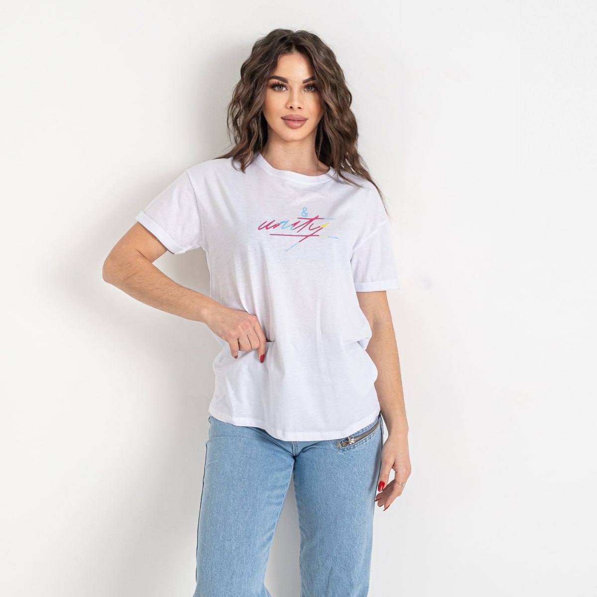 Біла вільна жіноча футболка з вишивкою, фото 1