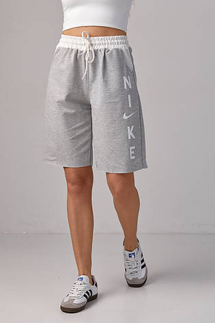 Жіночі трикотажні шорти з написом Nike — світло-сірий колір, M (є розміри), фото 2