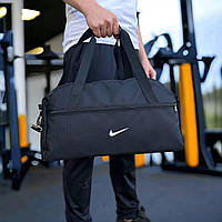 Небольшая спортивная черная сумка Nike. Сумка для тренировок, фитнес сумка