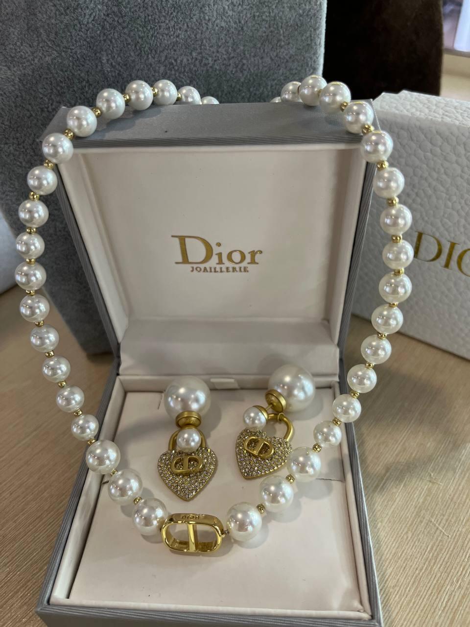 Кольє  перли від Dior