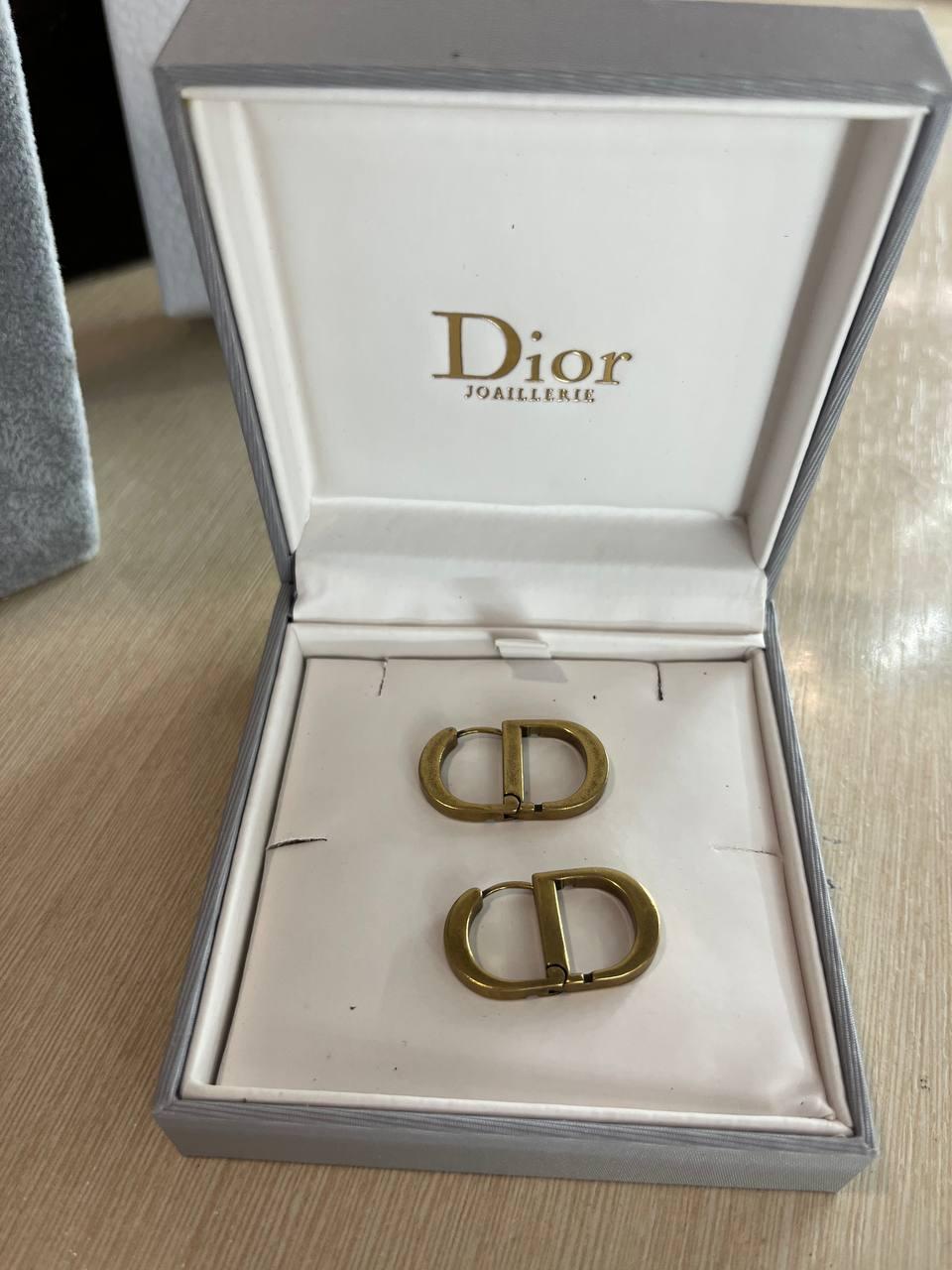 Сережки  від Dior