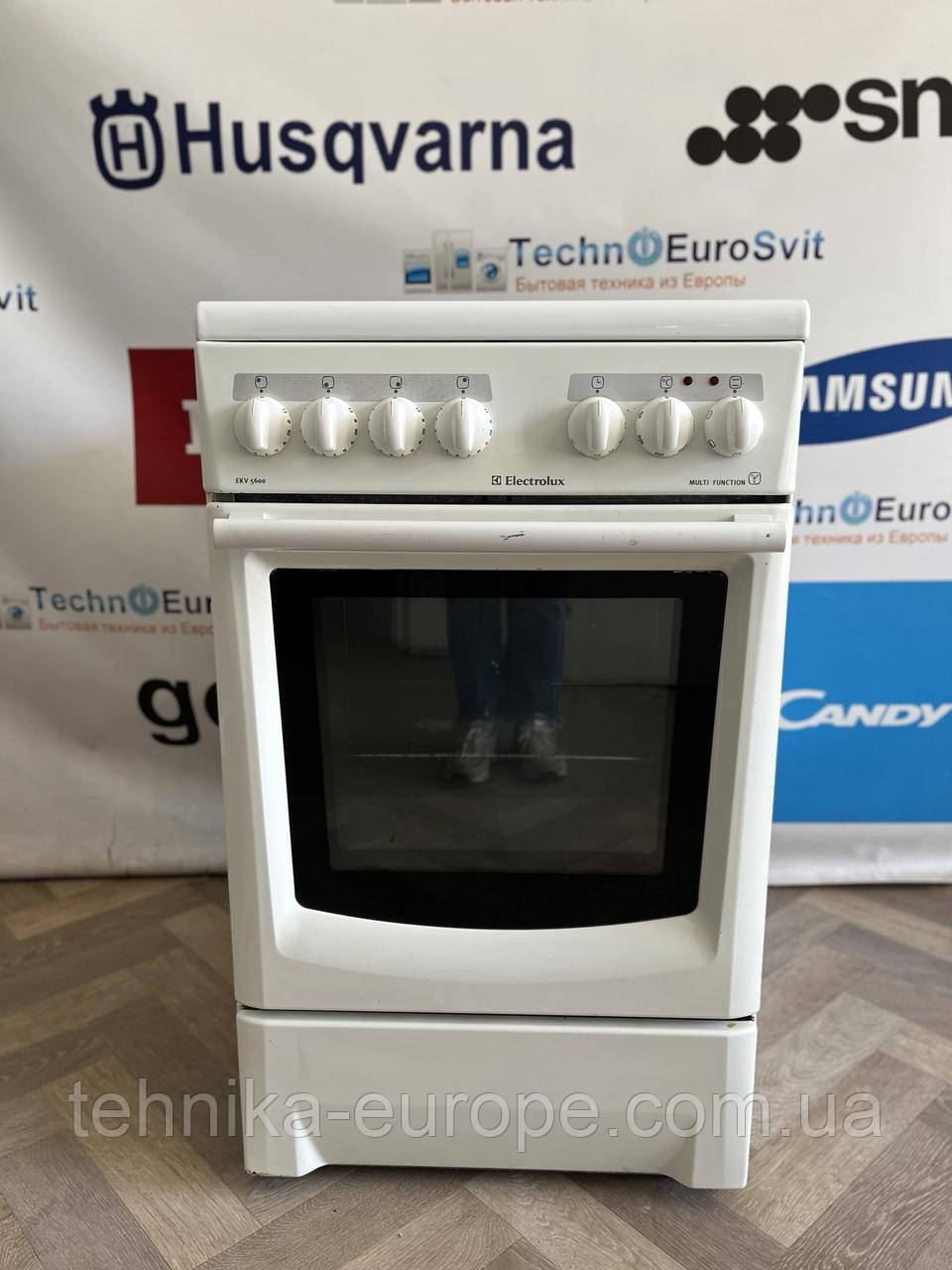 Плита електрична 	Electrolux вживана	300424/14