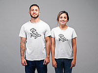 Парные футболки мужская и женская с принтом Любовный самолётик