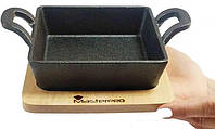 Форма чавунна з дерев'яною підставкою квадратна MasterPro Cook & share BGMP-3805-4 13,6 см чорна хороша якість
