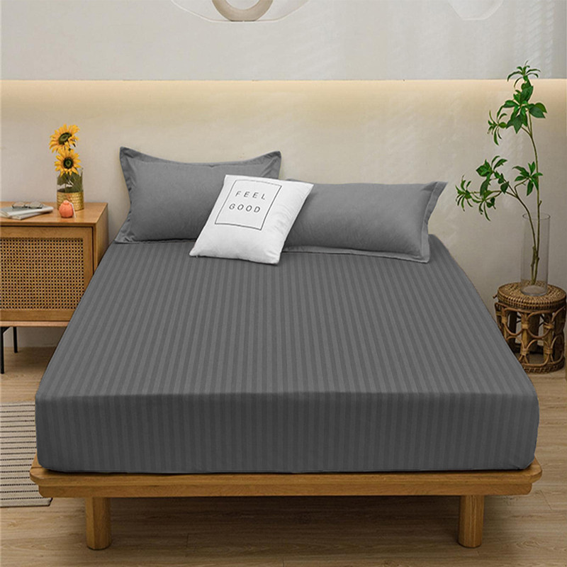 Бавовняне простирадло бязь для двоспального ліжка на гумці (160*200*25) однотонне сіре в смужку графітове