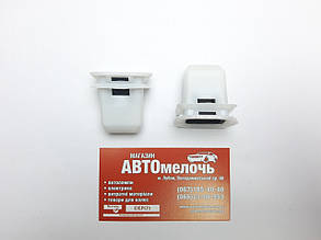 Кліпса сидіня Audi A6 C6 4L0886373