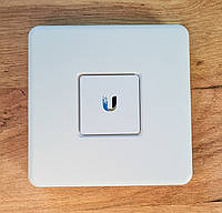 Маршрутизатор (роутер) Ubiquiti Networks UniFi Security Gateway USG