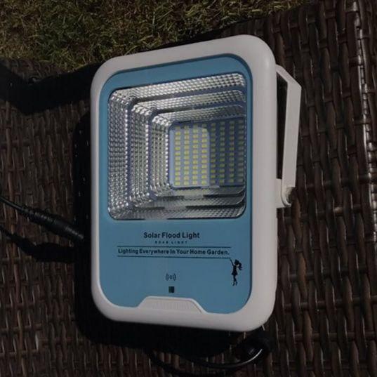 Інтелектуальний садовий прожектор 32W з сонячною панелью solar flood light LED для вулиці на пульту дистанційного керування