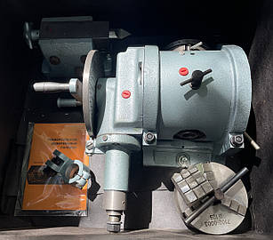 Універсальна ділильна головка УДГ-200