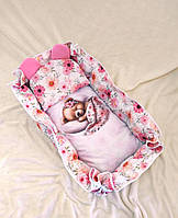Кокон-позиционер, гнездышко для новорожденных с подушкой хлопок "Цветы" розовый