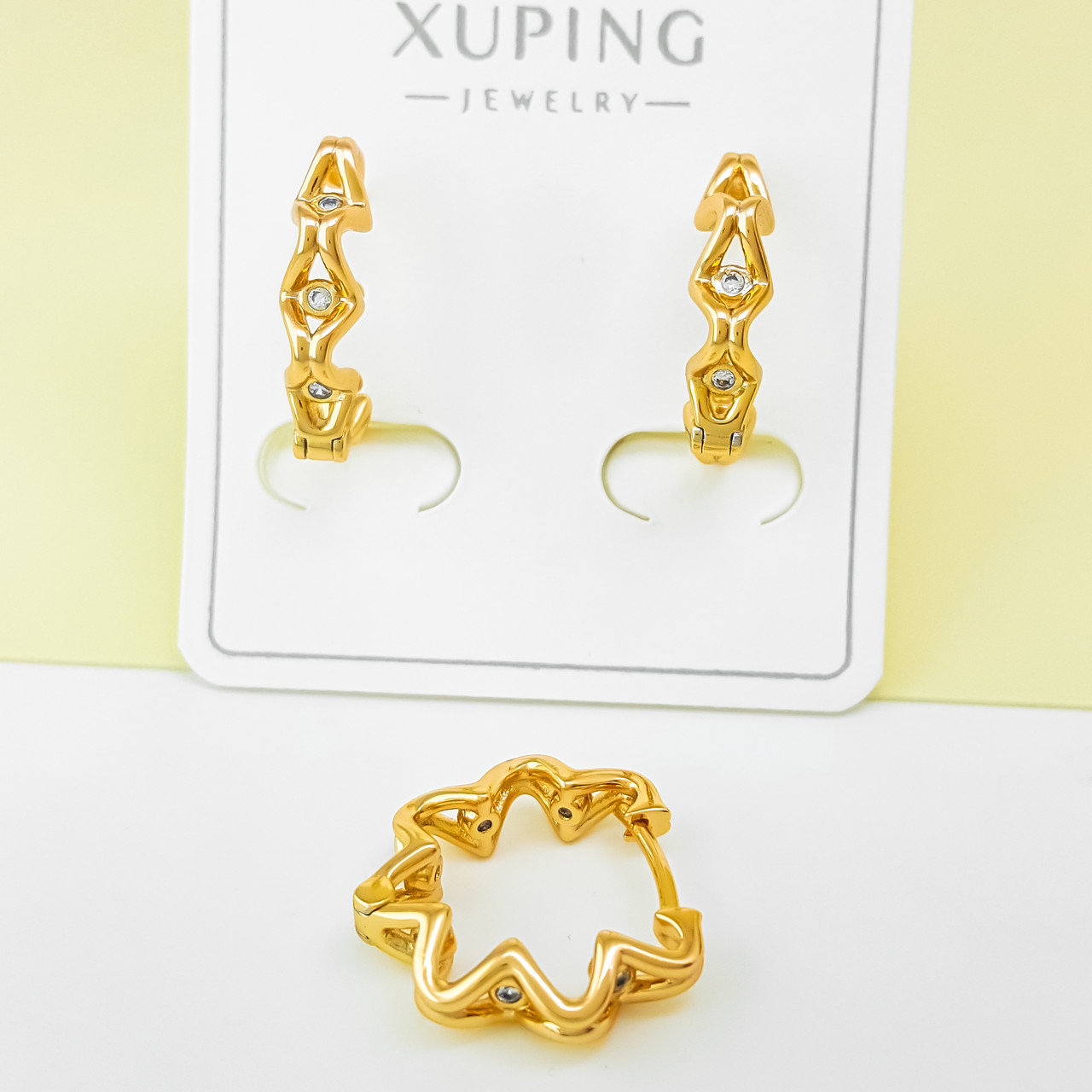 Сережки "Ажурна Квітка" зі вставкою цирконію, медичне золото Xuping 18К