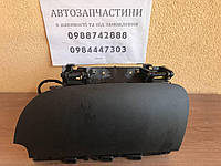 Перчаточный ящик, бардачок верхний, перед Chrysler Town&Country Dodge Grand Caravan 10-20 1VJ02DX9AA