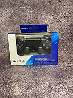 Беспроводной контроллер Sony PS4 DualShock 4 V2 в черном цвете.