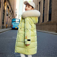 Зимнее пальто - пуховик для девочки с мехом на капюшне