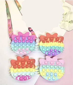 Дитяча сумочка Поп іт з вушками 12,5*10,5 см на блискавці з довгим ремінцем у різних кольорах Nina