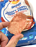 Чіпси Lay's IHOP Rooty Tooty Fresh'N Fruity зі смаком полуничних млинців та бекону 219.7г, фото 7