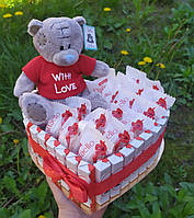 Сладкий подарок девушке "Торт из киндеров, конфет раффаэлло и мишкой Тедди"