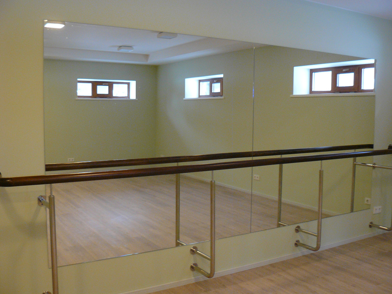 Зеркала для тренажёрных, спортивных залов, танцевальных и хореографических студий. - фото 2 - id-p409447716