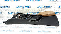 Консоль центральная подлокотник BMW 4 F32/33/36 14-16 черная, подлокотник кожа коричневая, потерт подлокотник,