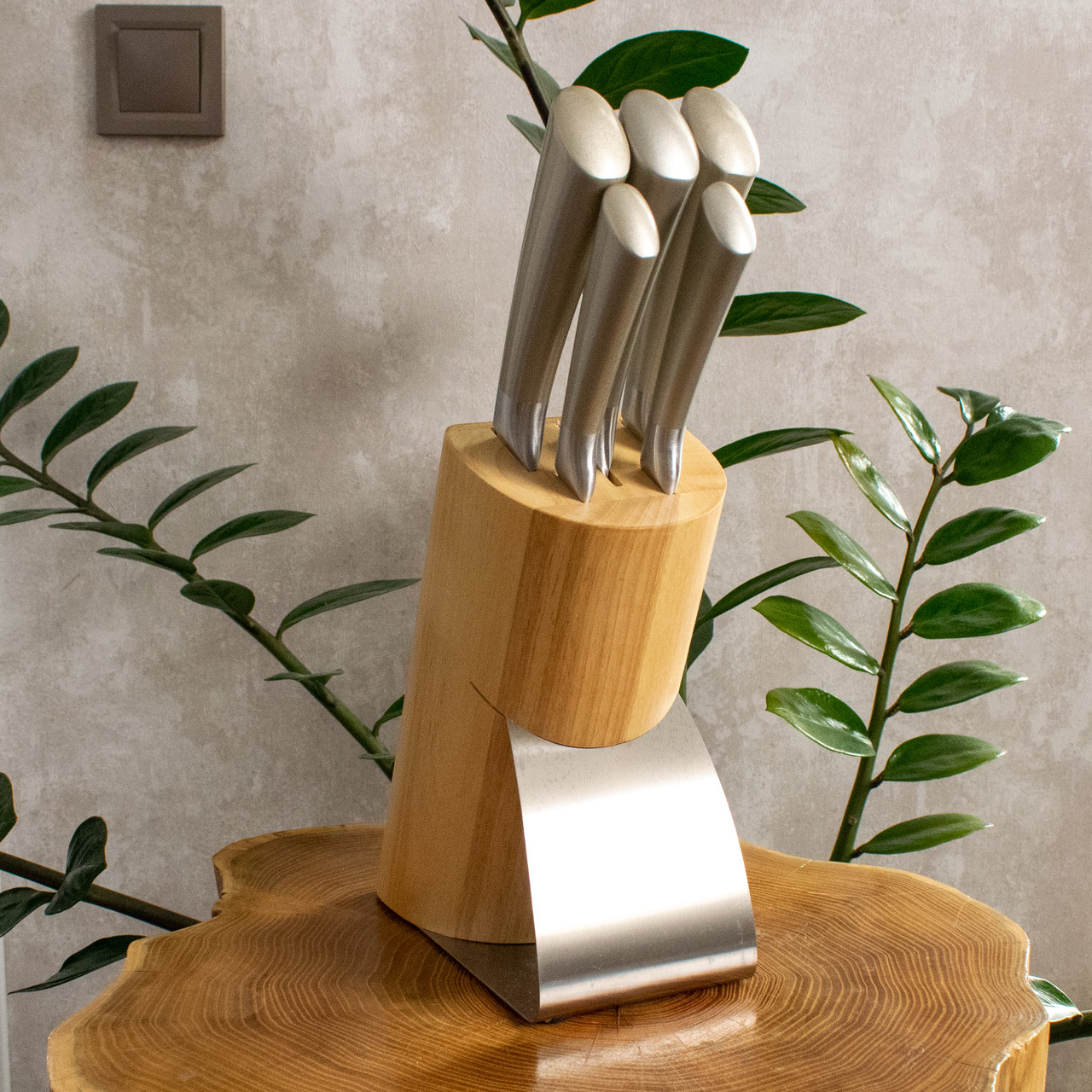 Набір кухонних ножів на підставці 6 предметів