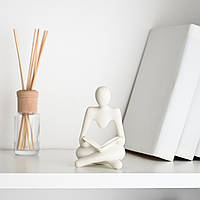 СТАТУЕТКА ДЕКОРАТИВНА МИСЛИТЕЛЬ З КНИГОЮ