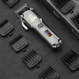 Акумуляторна машинка для стрижки волосся та триммер для бороди VGR V-675 бездротовий комплект з 14 насадками, фото 6